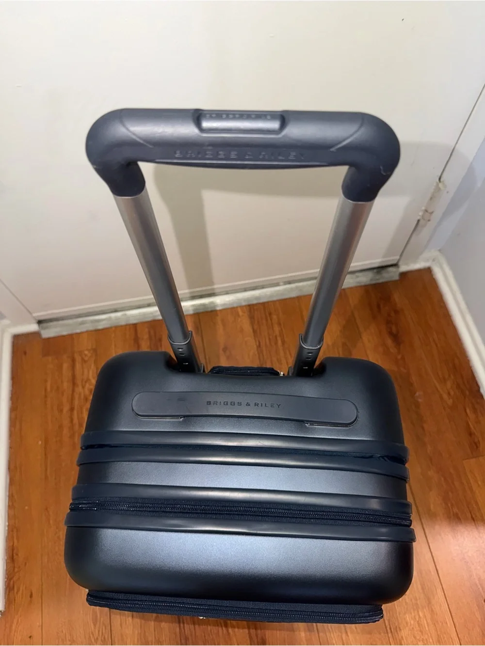 Briggs & Riley Sympatico 22” Navy Carry-On Spinner